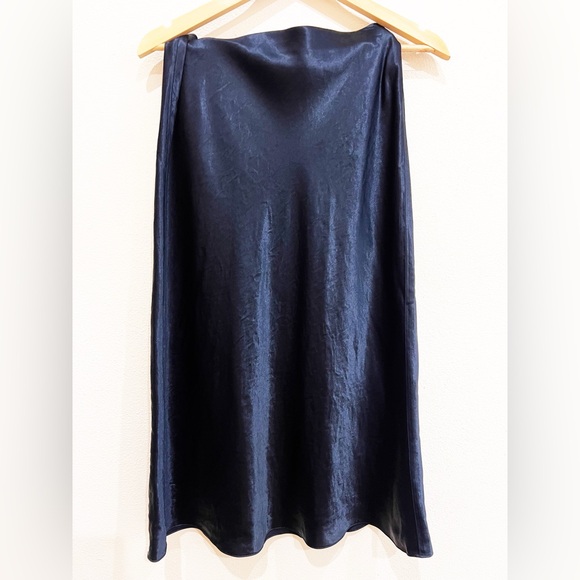 Vince Navy Satin Slip Skirt size small - Picture 4 of 6